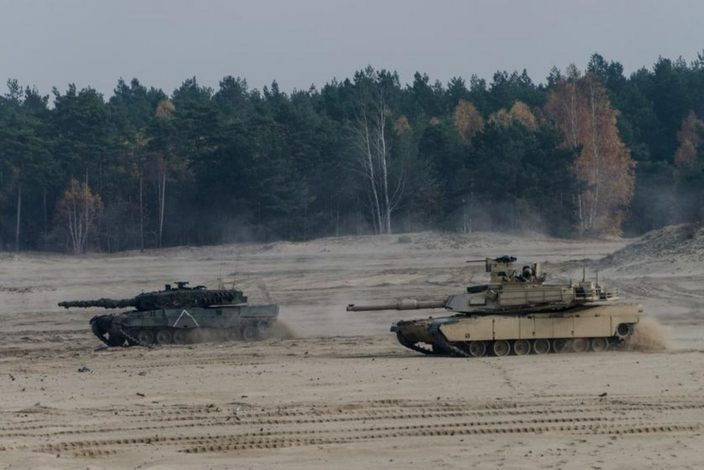 Leopard i Abrams