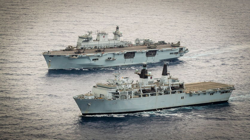 HMS Ocean HMS Bulwark