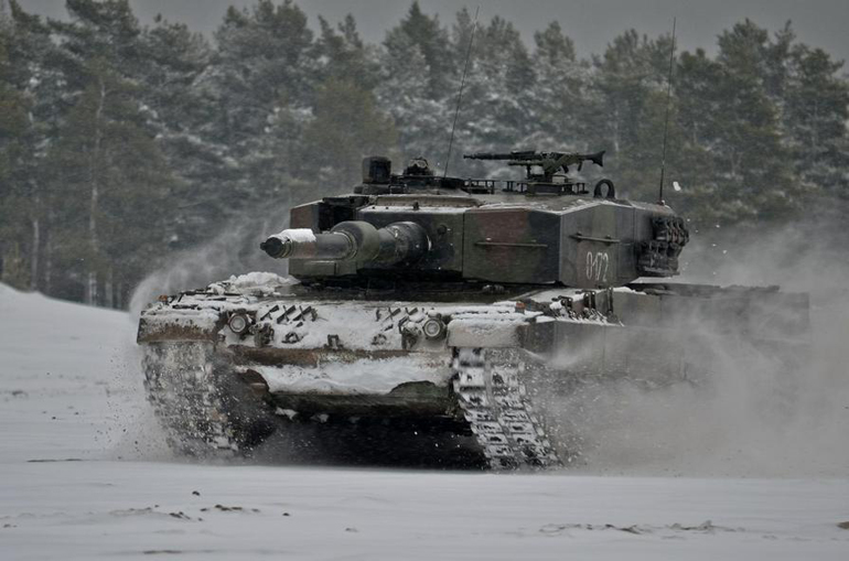 Pierwsza partia czołgów Leopard 2A4 trafiła do Polski w latach 2002-2003. Fot. chor. R.Mniedło/11LDKPanc.