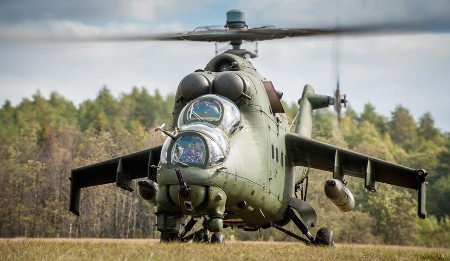 Polskie Mi-24 nie mają możliwości zwalczania celów opancerzonych uzbrojeniem kierowanym. Fot. st. chor. mar. A.Dwulatek COM CAM DORSZ