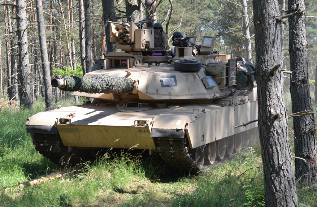 Czołgi Abrams są bardzo częstym gościem polskich poligonów. Fot. Sgt. Brandon Anderson/US Army.