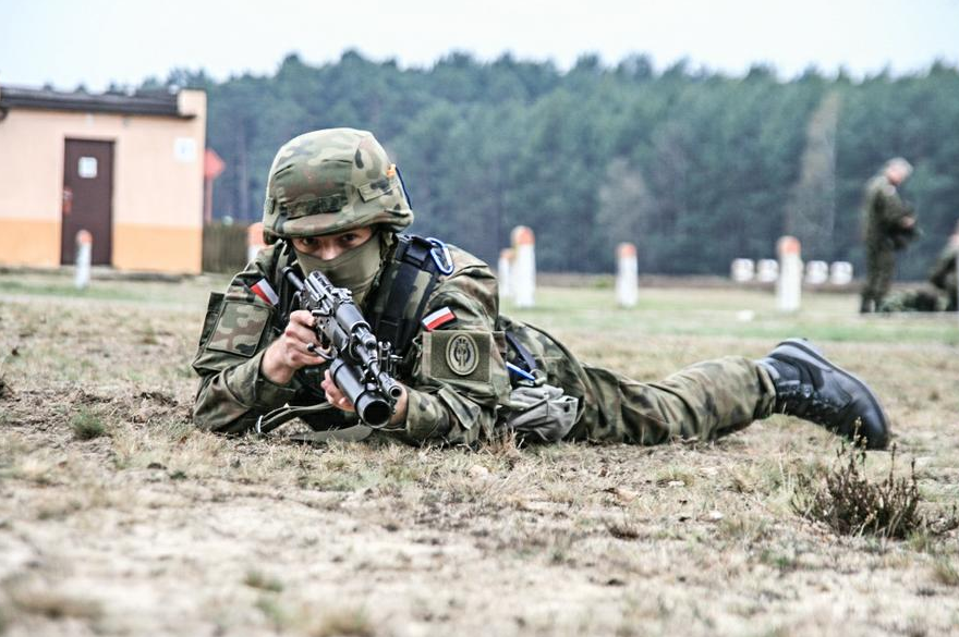 Żołnierz NSR w trakcie ćwiczeń. Fot. kpr. Sebastian Czyżowicz