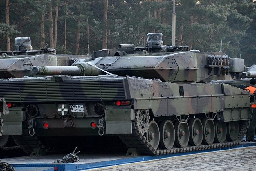 Czołgi Leopard 2A5 wykorzystują nieco inny system zabezpieczenia logistycznego. Fot. kpt. Rafał Nowak.