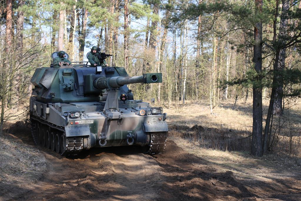 Umowa wieloletnia na haubice Krab to największy obecnie kontrakt polskiej zbrojeniówki. Fot. R.Surdacki/Defence24.pl
