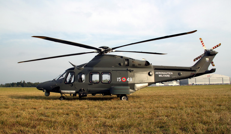 Włoski HH-139A, jednak z wersji AW139M. Fot. M. Kamassa