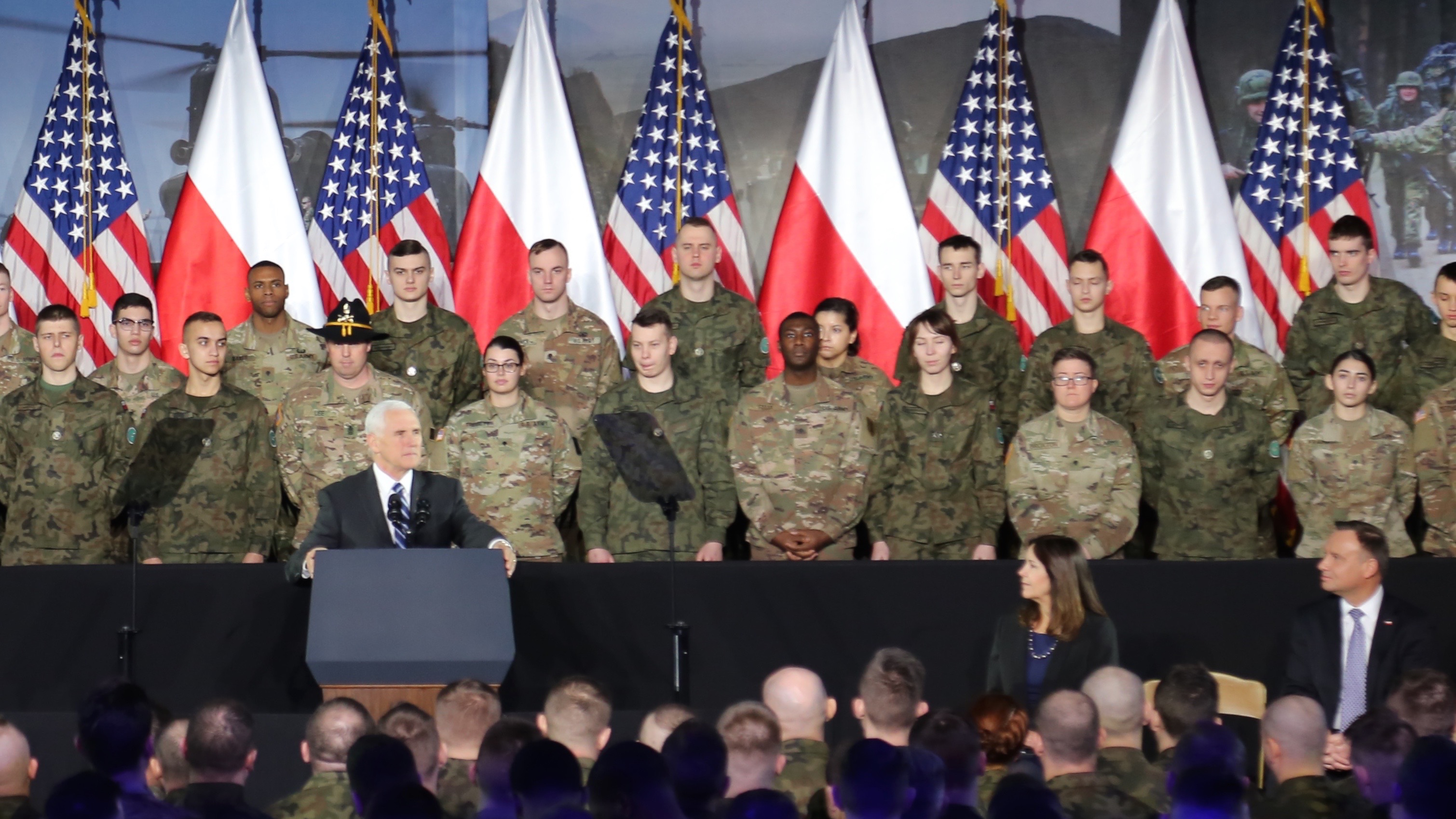 Przemawia wiceprezydent USA Mike Pence. Fot. Rafał Lesiecki / Defence24.pl