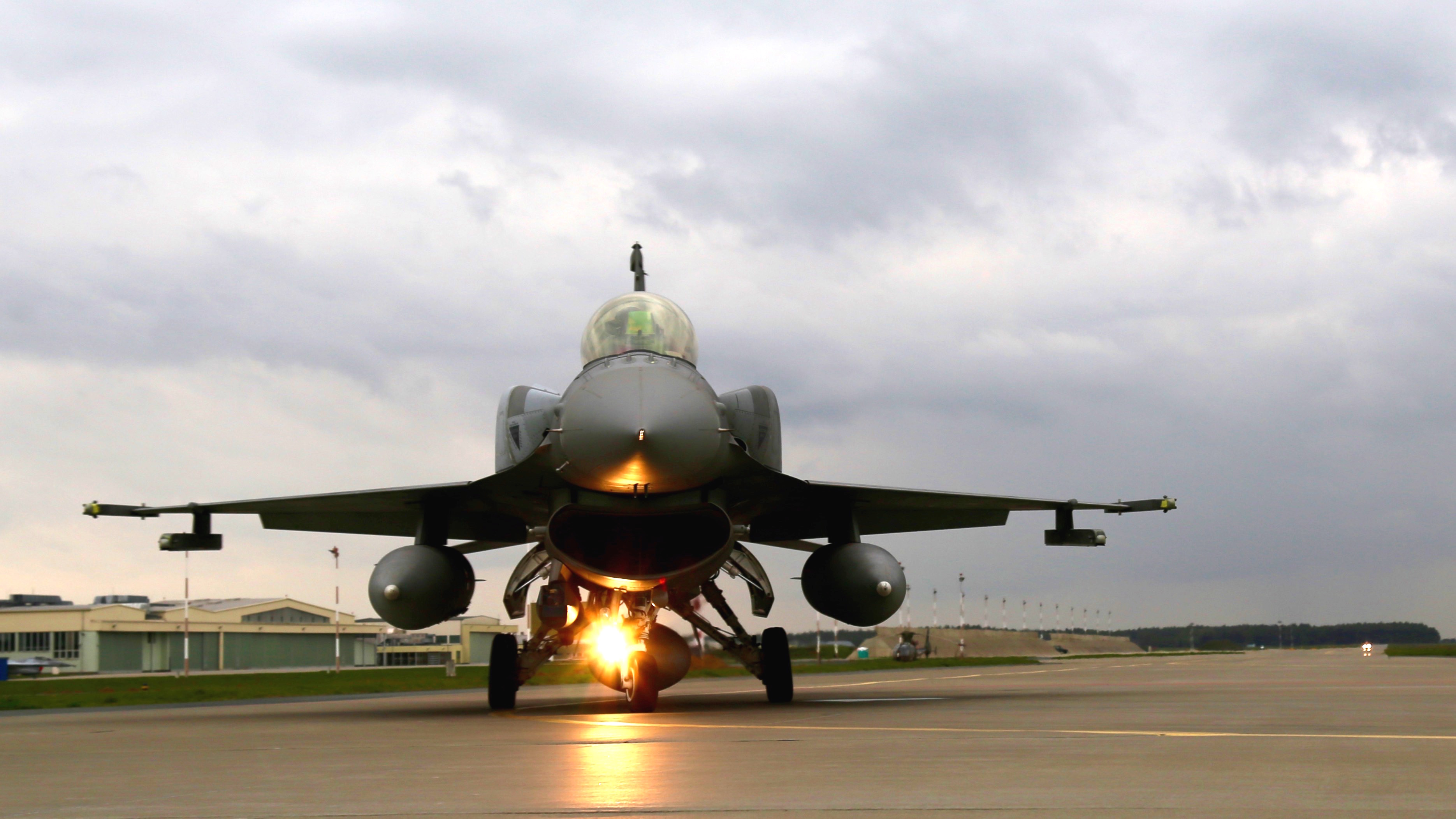 Samolot F-16C Block 52+ w 31 Bazie Lotnictwa Taktycznego w Poznaniu-Krzesinach. Fot. Rafał Lesiecki / Defence24.pl