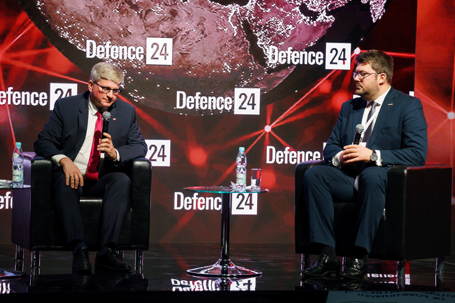 Szef BBN Paweł Soloch (z lewej strony) i redaktor naczelny Defence24.pl Jędrzej Graf. Fot. Kreatyw Media/Defence24.pl.