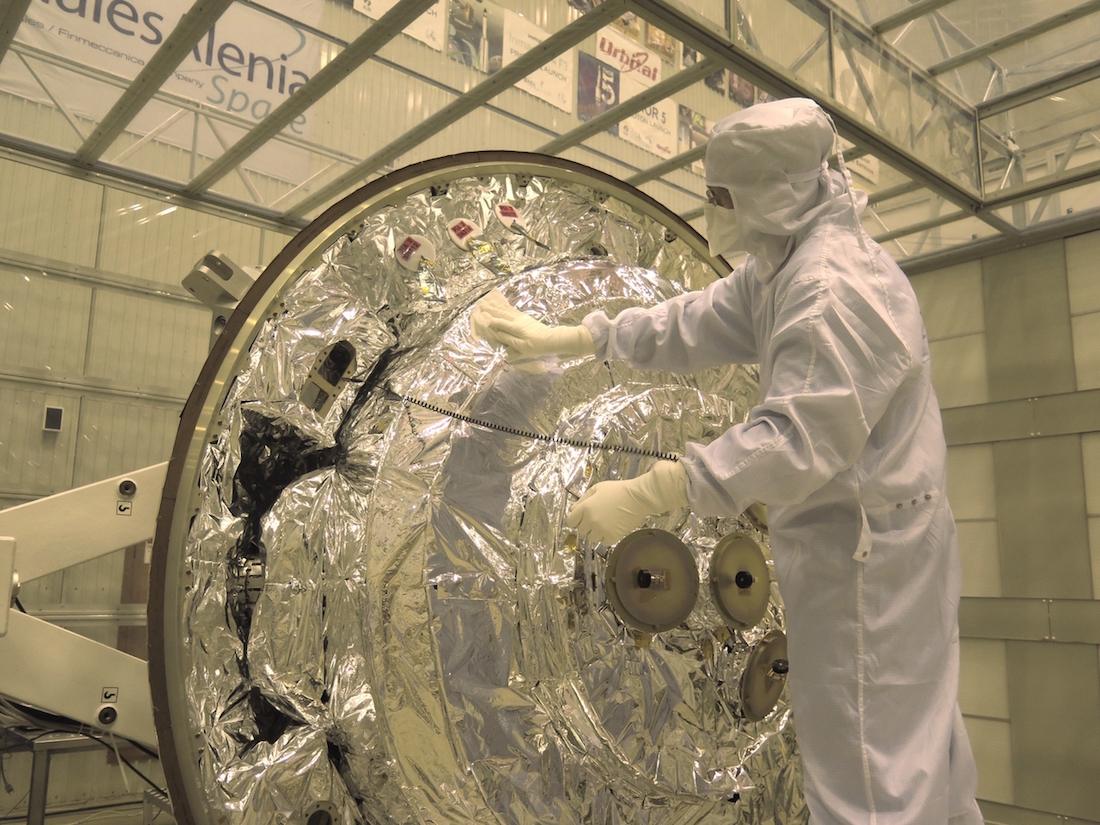 ESA Planetary Protection Officer bada lądownik marsjański Schiaparelli pod kątem ochrony planetarnej. Fot. ESA